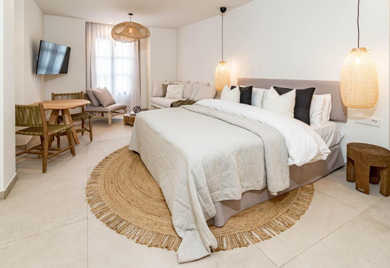 Seaclub Suites Estepona By Roomservices Exterior photo